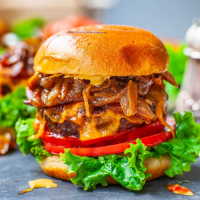 Bacon Burger Burger la B - Store din Târgu Mureş