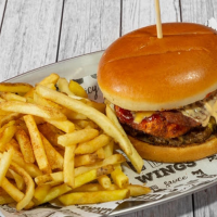 Cheeseburger Box 400. g BURGER BOX (PRODUSE NOI, RĂCORITOARE INCLUSĂ) la Rexo LunchBox TEST din Târgu Mureş