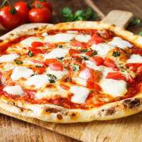 Pizza Margherita Pizza la B - Store din Târgu Mureş