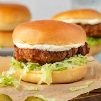 Chicken Burger Burger la B - Store din Târgu Mureş